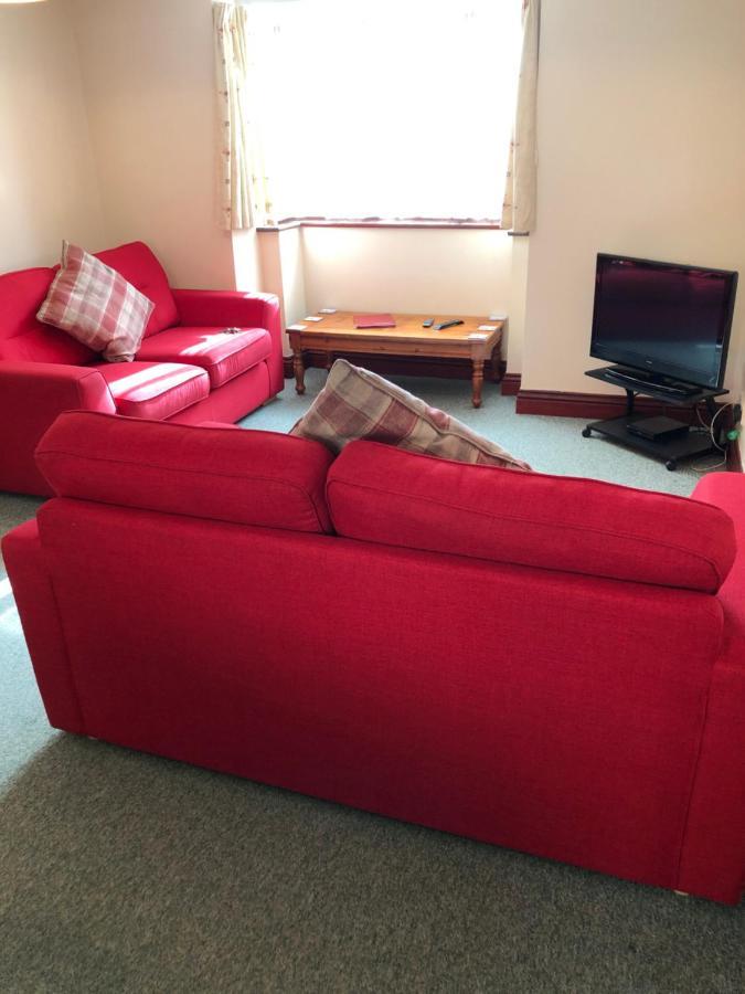 Quayside Close Holiday Apartments Пул Екстер'єр фото